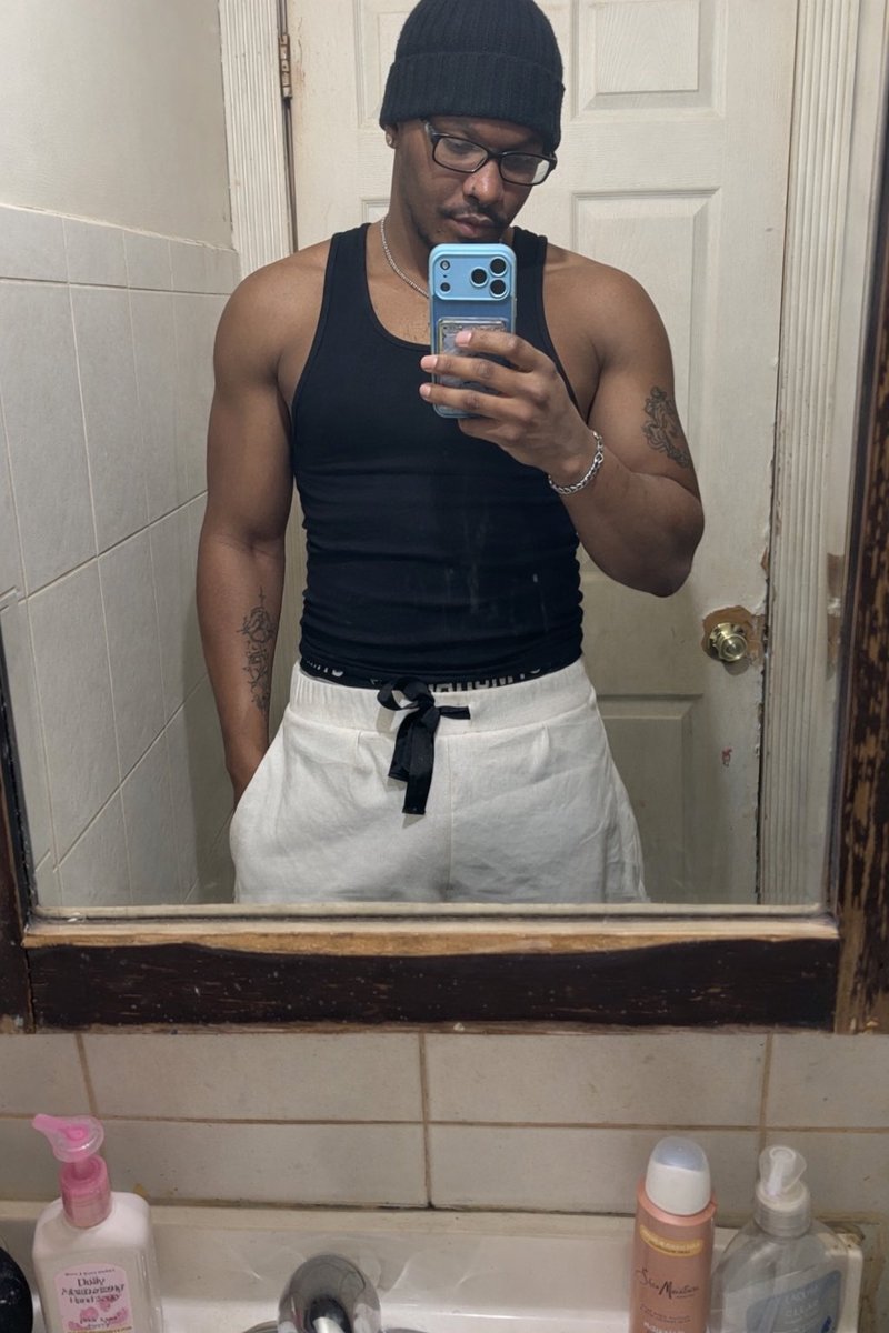TracyRouge's tweet photo. I think I’m finally ready to redo my Toji cosplay #jjk #TojiFushiguro #SuperBowl #cosplayer #anime #Crunchyroll #jujutsukaisenseason3 https://t.co/P5hsIUgYun