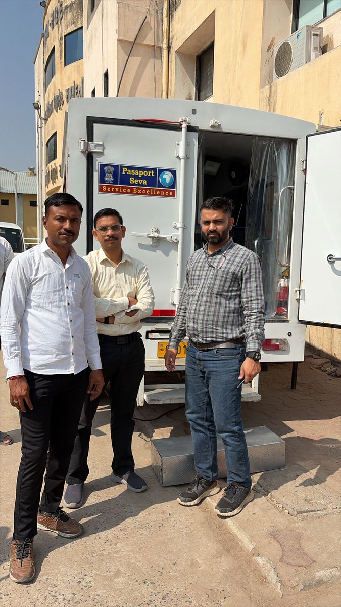 rpoahmedabad's tweet image. #RPO Ahmedabad is bringing passport services to your doorstep to ensure ease of access. A 3-day Passport Seva Mobile Van Camp from 09.02.2026 to 11.02.2026 is being organized at Sanand for fresh and reissue passport applications and is being received warmly by passport