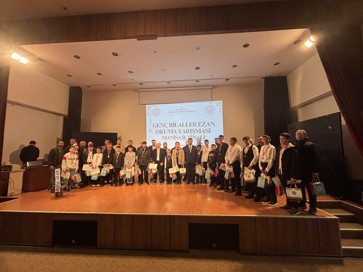 “Genç Bilaller Ezan Okuma Yarışması Manisa İl Finalleri”, yoğun bir katılım ve büyük bir manevi atmosfer eşliğinde Turgutlu Ticaret Odası Konferans Salonu’nda gerçekleştirildi.
<a href="/KapankayaSelami/">SelamiKapankaya</a> <a href="/SerdarDincer45/">Serdar Dinçer</a> 
<a href="/il_mem_45/">Manisa İl Millî Eğitim Müdürlüğü</a>