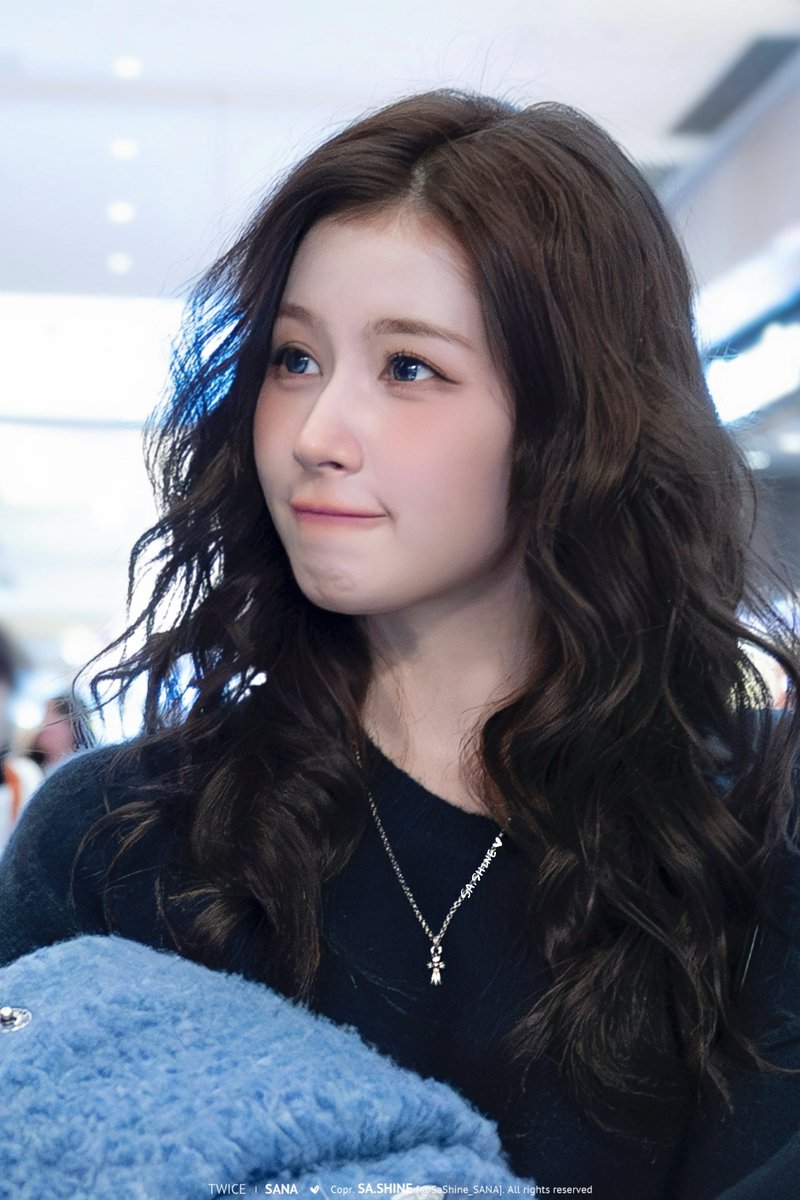 260208 HND Everything about Sana is sooooo adorable 🥺✨💗 #사나