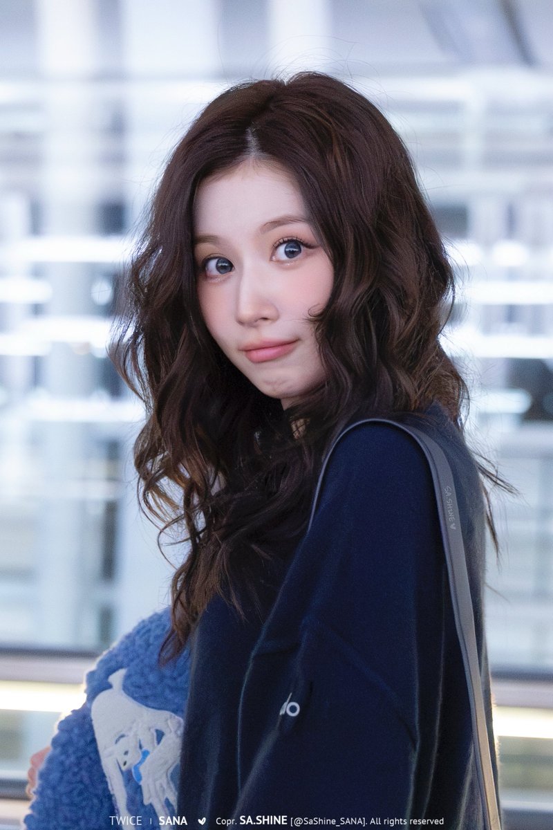 260208 HND Everything about Sana is sooooo adorable 🥺✨💗 #사나