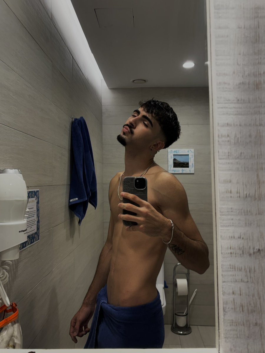 jonancarrera's tweet photo. Falataba está por subir 💋 https://t.co/MaUXjogfMt