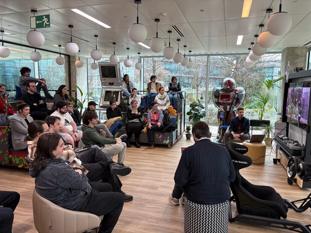 Los alumnos del Curso PlayStation Talents han visitado las oficinas de <a href="/PlayStationES/">PlayStation España</a> en Madrid.  

De la mano de <a href="/Sodercan/">SODERCAN</a> y <a href="/unican/">Universidad de Cantabria</a> , recibieron formación directa de profesionales sobre el mercado y el desarrollo real de videojuegos. ¡Conectando talento e industria! 🚀