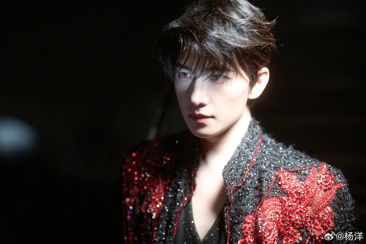 สีตาสวยอ่า ถ้าได้สบตา 3 วิ คือละลายไปตั้งแต่วิแรกละนะ

#หยางหยาง #YangYang杨洋 #YangYang #杨洋