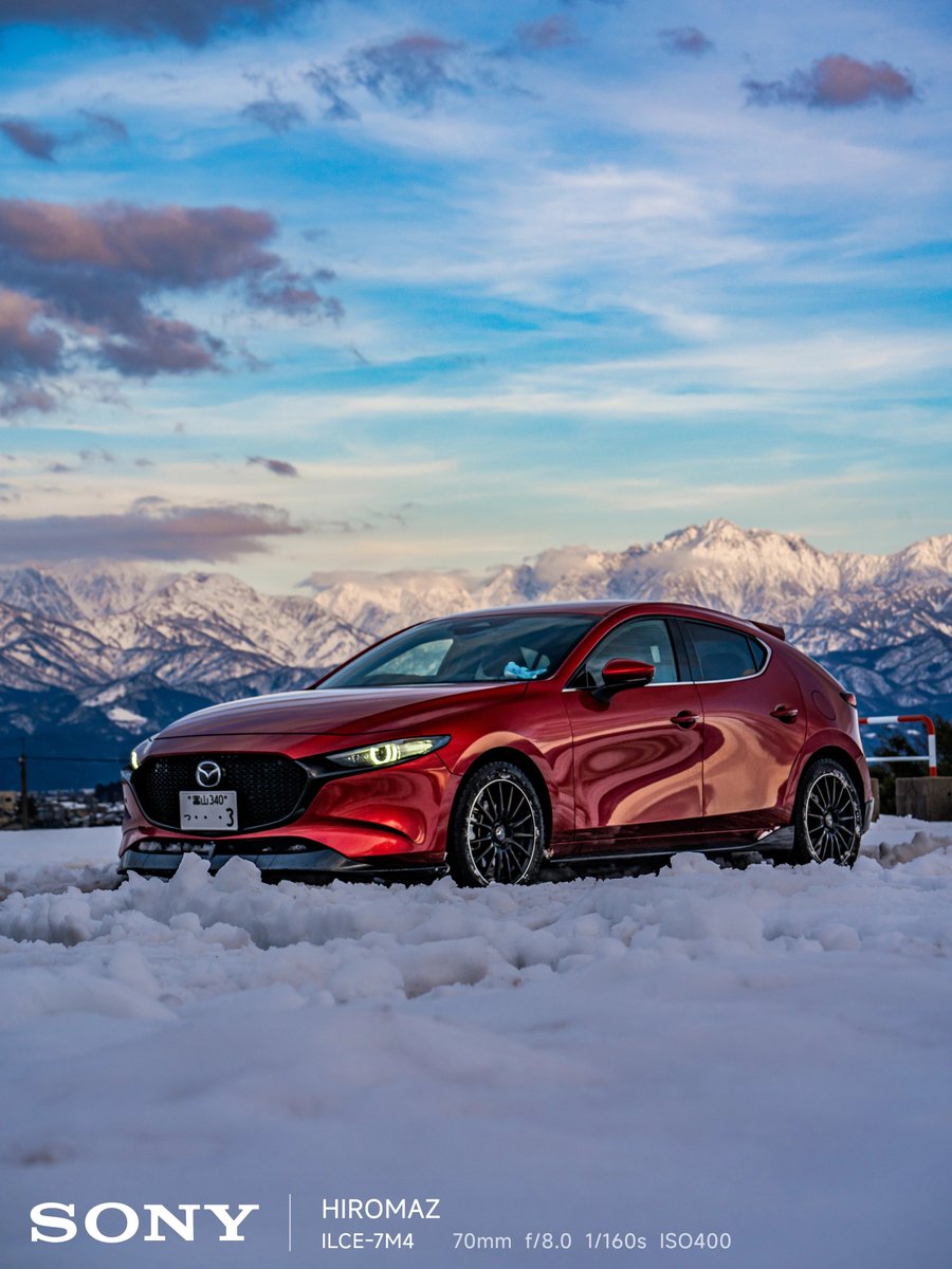 Hiromaz_MAZDA3's tweet photo. ◇ 立山連峰 ✕ MAZDA3 ◇  (縦Ver.)

雄大な立山とのコラボレーション 🏔️
雪景色と共に ❄️
こちらもベストショット 📸✨

#MAZDA3 #withmazda https://t.co/pTVtonTVia