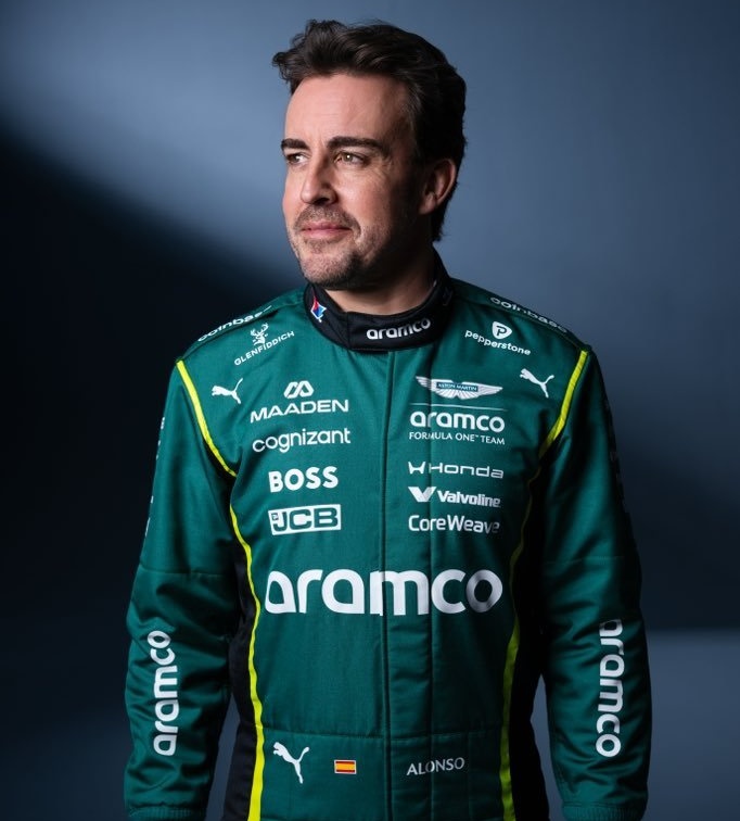 Este tío cada vez es más joven eh, a mí no me jodas 😭

El mono guapísimo