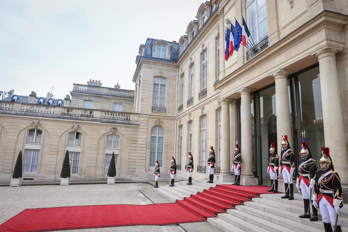 Mediavenir's tweet image. 🇫🇷 FLASH - L’un des plus gros trafiquants de cocaïne en France dirigeait son réseau depuis un appartement à seulement 4 minutes à pied de l’Élysée. (Le Parisien)
