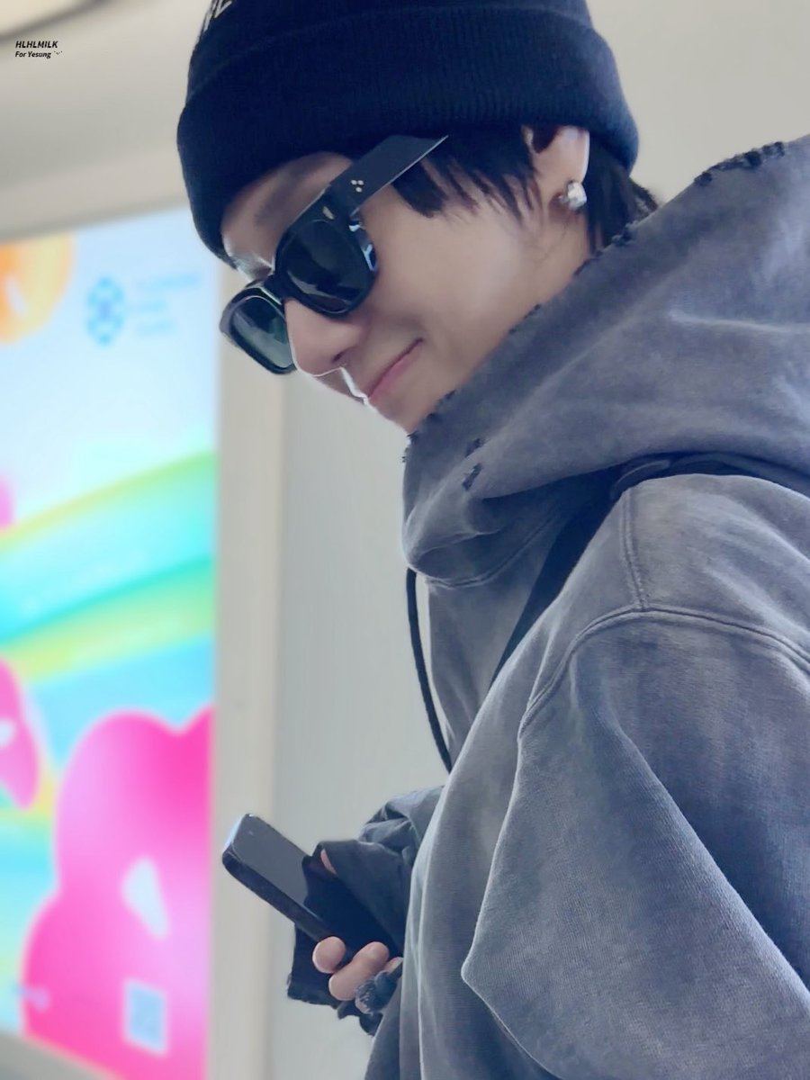 260209 예성 Yesung TPE 도착

우리 잘생긴 호호바이오 모델 ☺️
내일 봐요 🫡

#슈퍼주니어 #SUPERJUNIOR  
#예성 #イェソン #YESUNG #藝聲