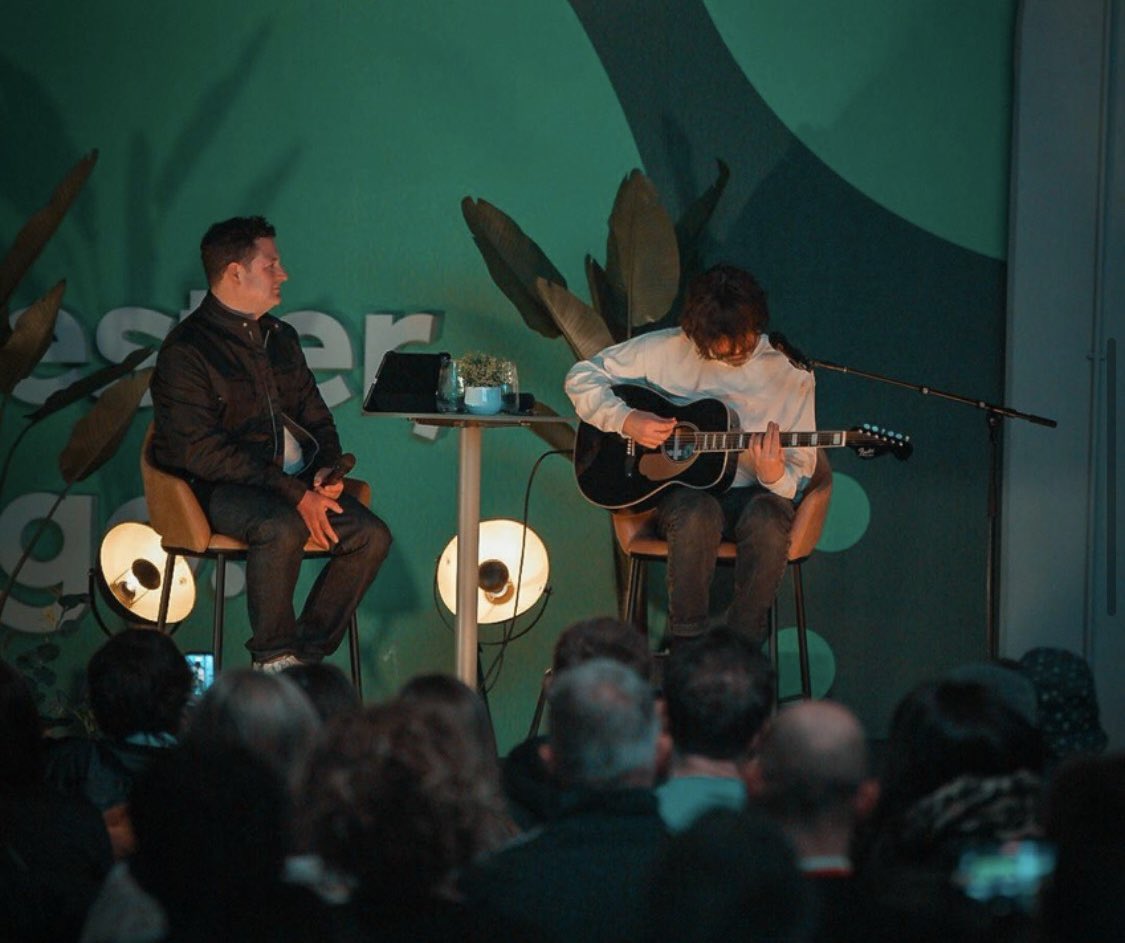 Tim Burgess tweet media