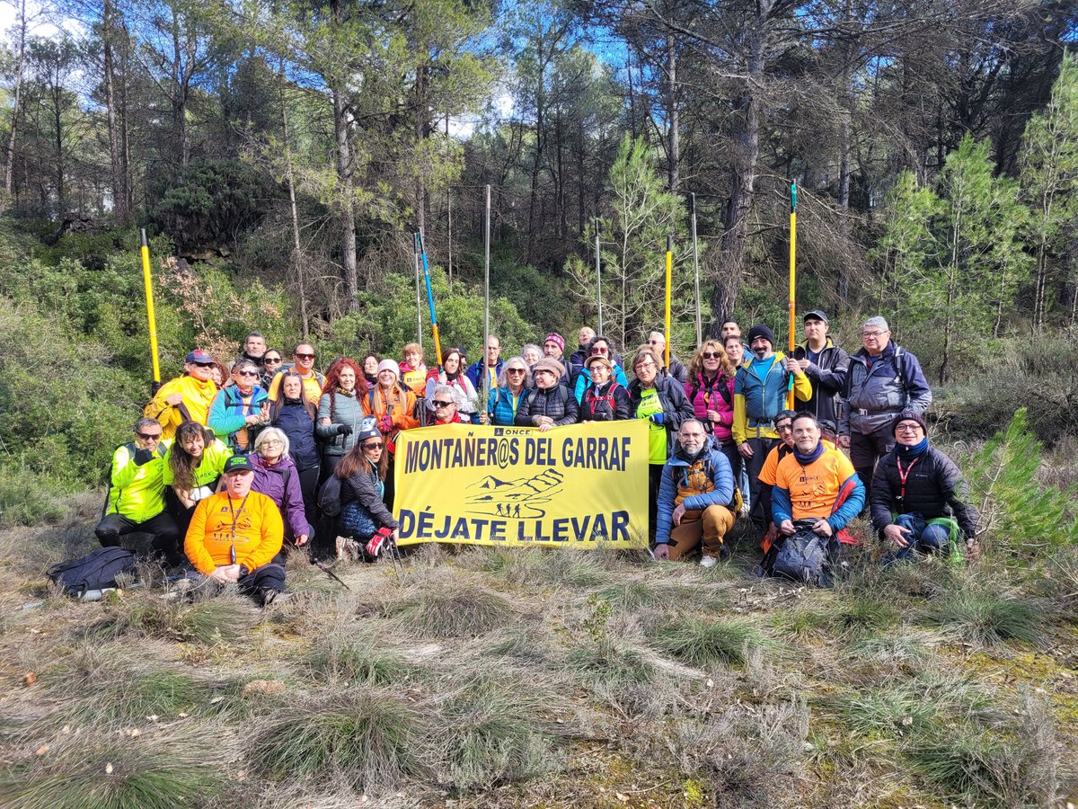 ONCECatalunya's tweet photo. 🥾 Aquest cap de setmana, un grup de 49 muntanyers del Garraf de l'ONCE Catalunya han dut a terme una ruta de 8,5 quilòmetres a Jorba, Igualada.

🚶‍♀️ La caminada ha durat unes 4 hores i mitja, amb un desnivell positiu de 213 m, una altitud mínima de 368 m, i màxima de 550 m. https://t.co/jXqZ2azkdu