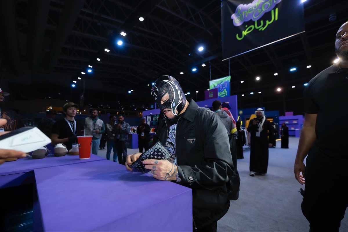 BGstudio_sa's tweet photo. يأتي دورنا في إدارة المشروع، بتجربة عكست قدرتنا على إدارة مشاريع ذات نطاق واسع، وخلق تجربة متكاملة ومنسجمة مع روح الحدث.

نعتز بالأثر الراسخ الذي بنيناه، محليًا وعالميًا في الصورة والرسالة والحضور العالمي.

نتطلع إلى نجاحات أكثر اتساعًا وتأثيرًا. https://t.co/zoTp4PmGVG