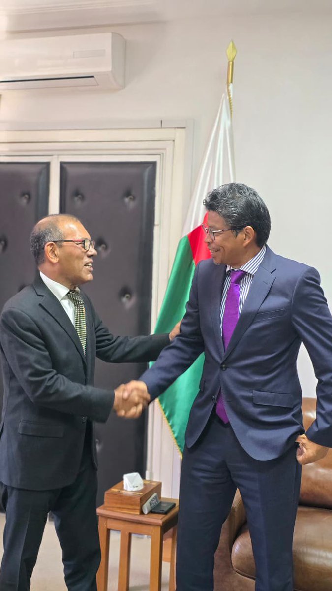 Mohamed Nasheed tweet media