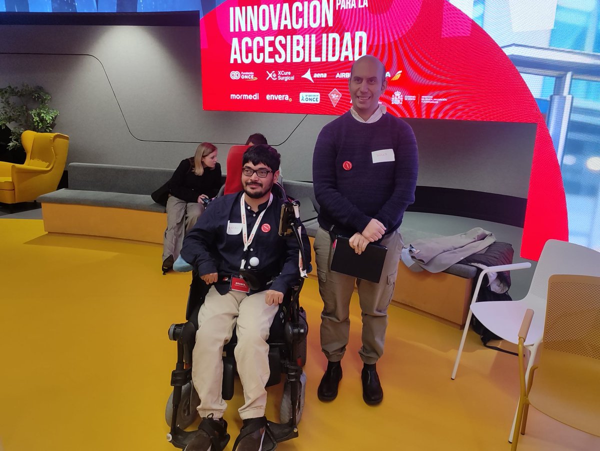 Grupo_Envera_'s tweet photo. ¿Sabes qué es la innovación divergente?

¿Y si juntamos perfiles, experiencias y talentos diversos para encontrar soluciones?

La semana pasada participamos en un encuentro para mejorar la accesibilidad en el transporte aéreo organizado por @CienciaGob y @UtopyaIFG https://t.co/m241GHPS46