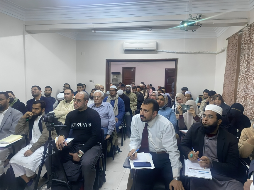 IARMSS's tweet image. انطلاق دورة تحقيق النص التراثي
انطلقت اليوم فعاليات الدورة التدريبية  "تحقيق النص التراثي" التي ينظمها المعهد، وافتتحها سعادة مدير المعهد الأستاذ الدكتور موسى الحوري، بمشاركة 120 متدربًا حضوريا وعن بُعد، وعلى مدار 4 أيام تدريبية.