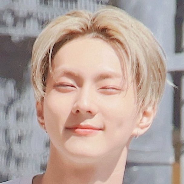 ジェム tweet media