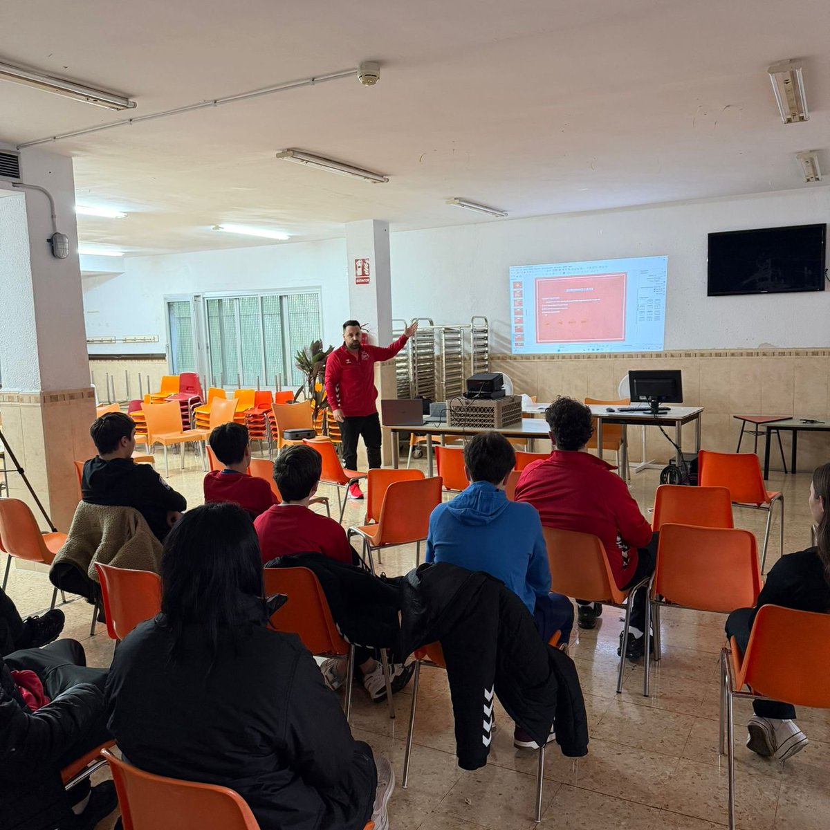 BALONMANO COLORES tweet media