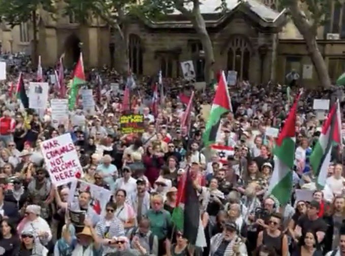 COLRICHARDKEMP's tweet image. Shaming the great nation of Australia. Large scale Jew hate protests in Sydney against Israeli President Herzog. Much chanting of “globalise the intifada”: this mob is calling for more Bondi-style Jew massacres.
