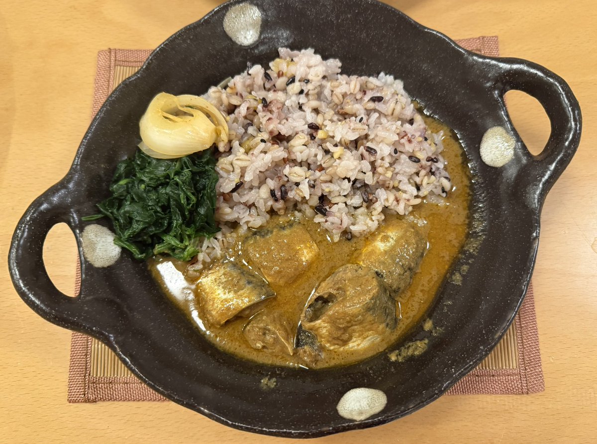 IndoCurryKo's tweet photo. 今日はいわしカレーよ〜🐟 https://t.co/PGgdXIE5tb