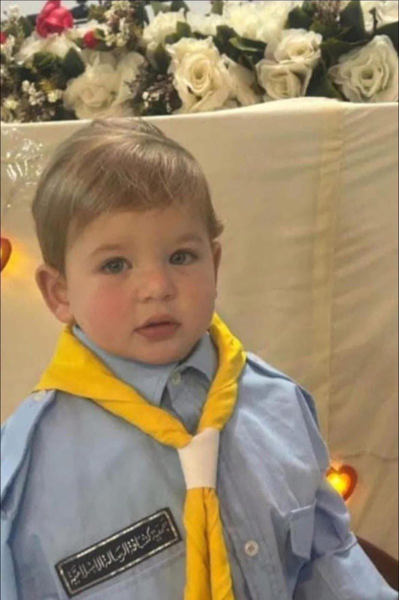 ما ذنبُ أطفالِ الجنوب ؟💔
الش/ه/يد الشبل علي حسن جابر 🥀🕊️
فوجنا بالسما عم يكبر يوم بعد يوم

<a href="/risalascout/">جمعيّة كشّافة الرِسالة الإسلاميّة</a>