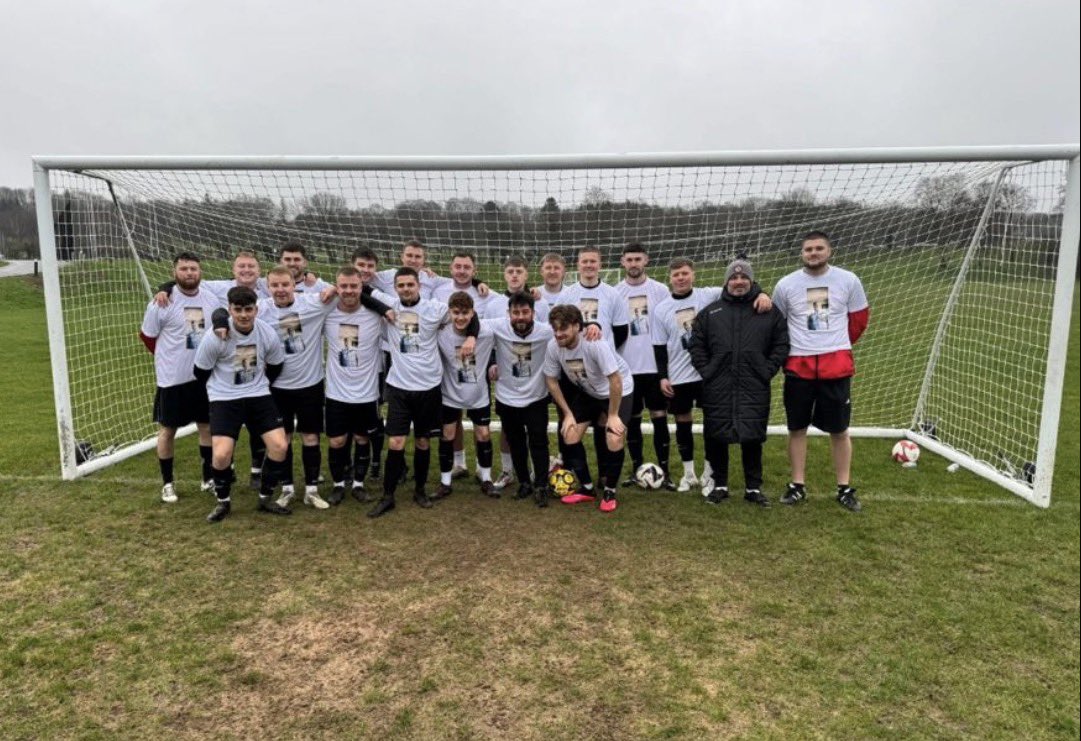 AFCWisewood's tweet photo. 2-2 draw with baby shark yesterday, somehow found ourselves 2-0 down but did well to bring it back and could've gone on to win it in the end. 
Nice to see some of Badgers family and a few more come down to support the boys💙

Goalscorer:
@will_oz ⚽️⚽️

#UTW🪵 https://t.co/YPO3Q0mDkp