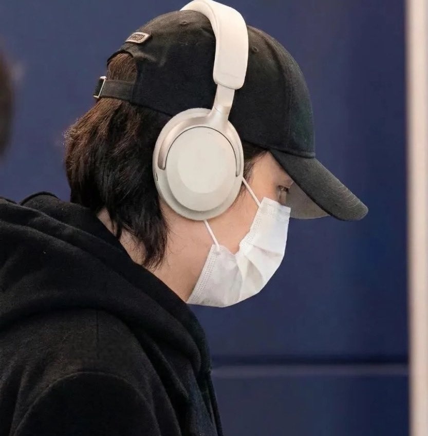 SUGA tweet media