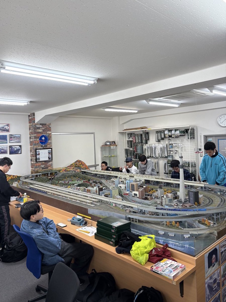 岩倉高校鉄道模型部 tweet media