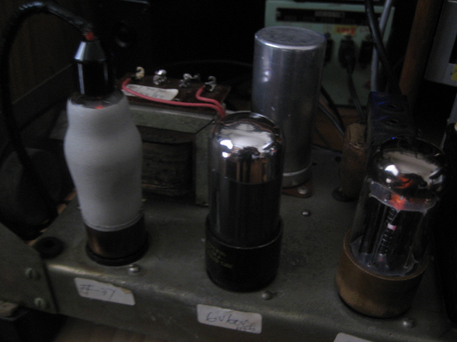 mojii1141341's tweet photo. #DECCA #デッカリアン
ドライバー管球転がし 音質確認
#CV358 KB/DA #ブラックバーン 工場製
#BVA #COSSOR #OM5 BEP2 BOK ブラックバーン工場製 https://t.co/BP16WXb1DS