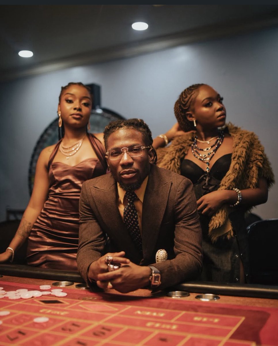 TheeSS3Class tweet media