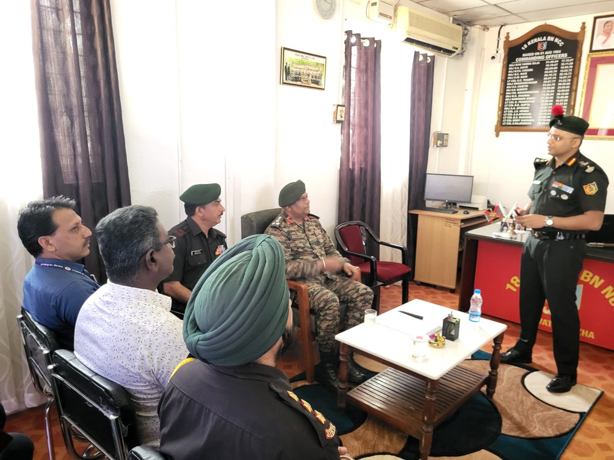 gpnccktym's tweet photo. Brig A Ragesh, DDG, K &amp; L Dte visited 18 Kerala Bn NCC, Muvattupuzha and Newman College, Thodupuzha. He interacted with the Principal and motivated the NCC cadets during the visit. Glimpses of the visit.. https://t.co/tmm3Nz3EHB