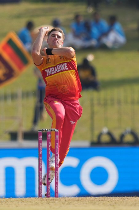 Excellent work from ZIM bowlers as they restrict Oman to 103 👏