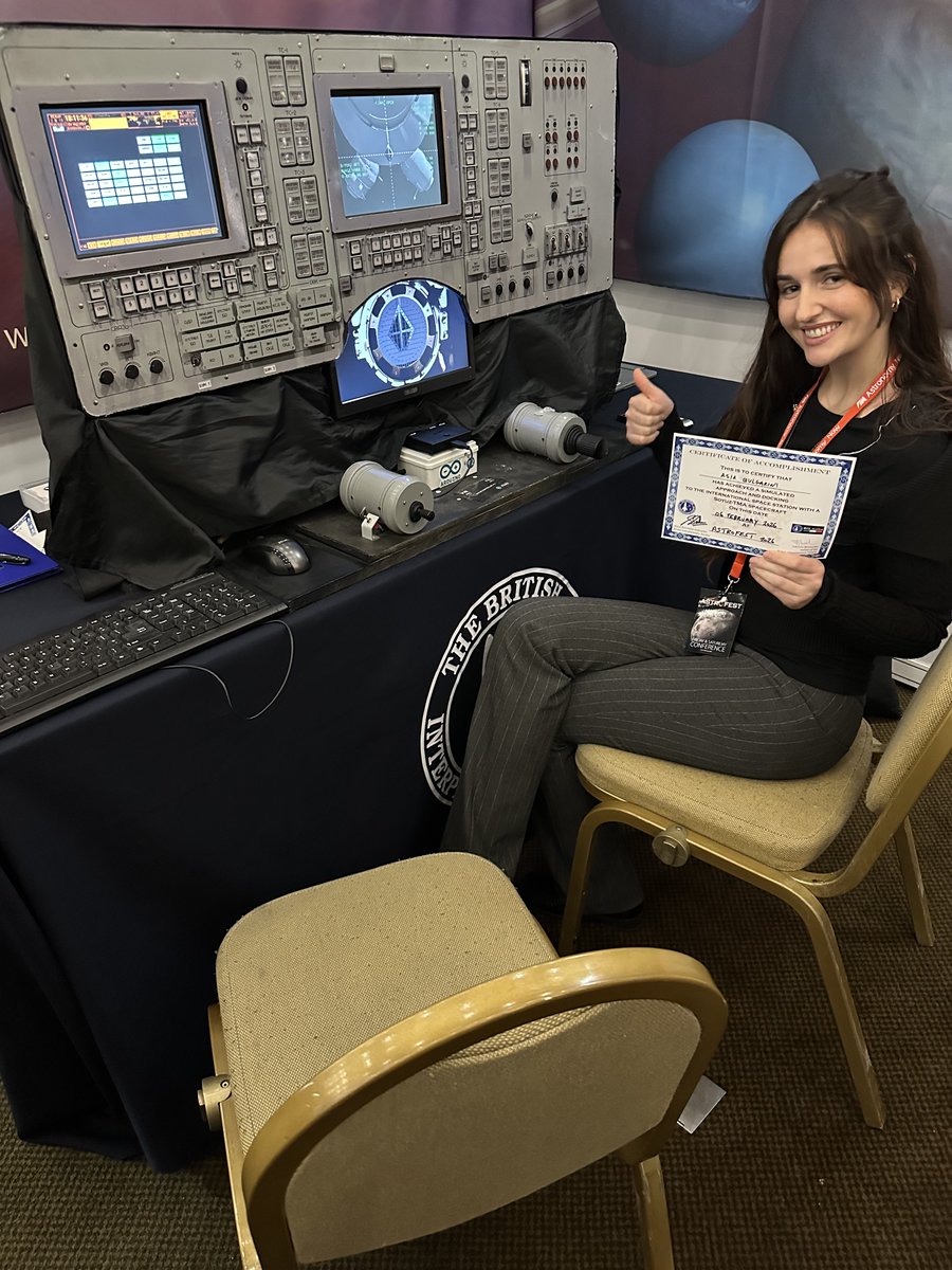BIS_spaceflight's tweet photo. Many thanks to all the visitors to our stand at the @AstronomyNow #AstroFest2026 on Friday & Saturday! As always, it was a great pleasure to welcome so many friends, old and new, and talk all things #space. We’re already looking forward to #Astrofest 2027!🔭🌖🪐✨
Congratulations to all our new #ISS Docking Simulator ‘Commanders’ 😃👏 - we look forward to instructing you to your next Silver/Gold level!🚀😎👍