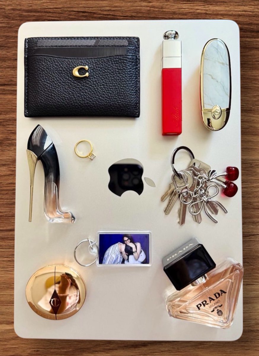 April 🌸 tweet media