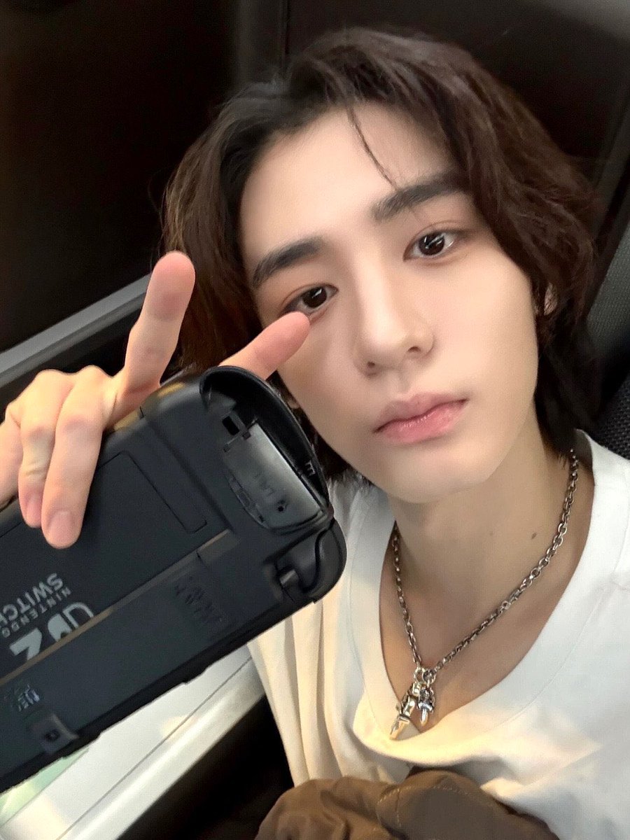 Rest is not idleness and to lie sometimes on the snug sofa.. I’m taking one day away with pillow for my mind.