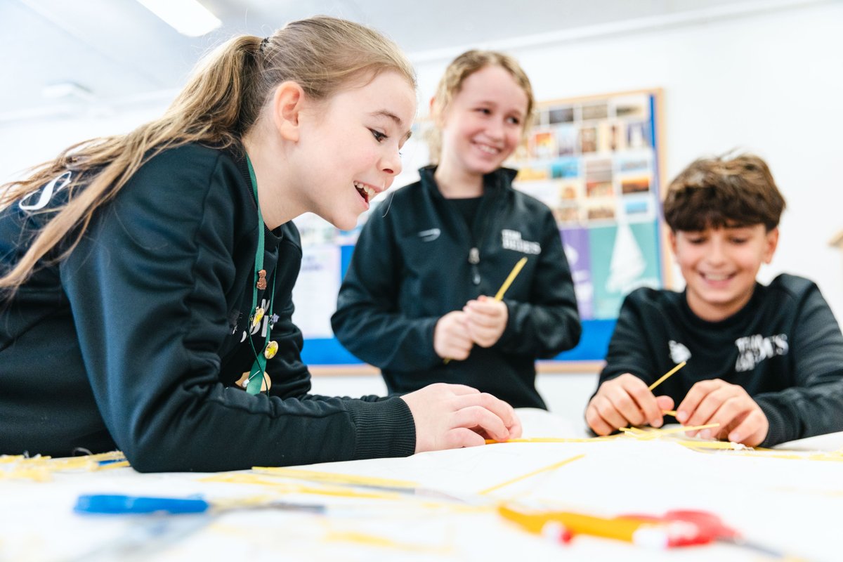bedesprep's tweet image. Last week, our Year 7 pupils visited the Senior School for Engineering Day!

Their mission was to construct a 3D structure to span 40cm using only spaghetti and glue - then watch it face the ultimate weight-bearing test!

Read more about their day: ow.ly/pu5R50YbyZr
