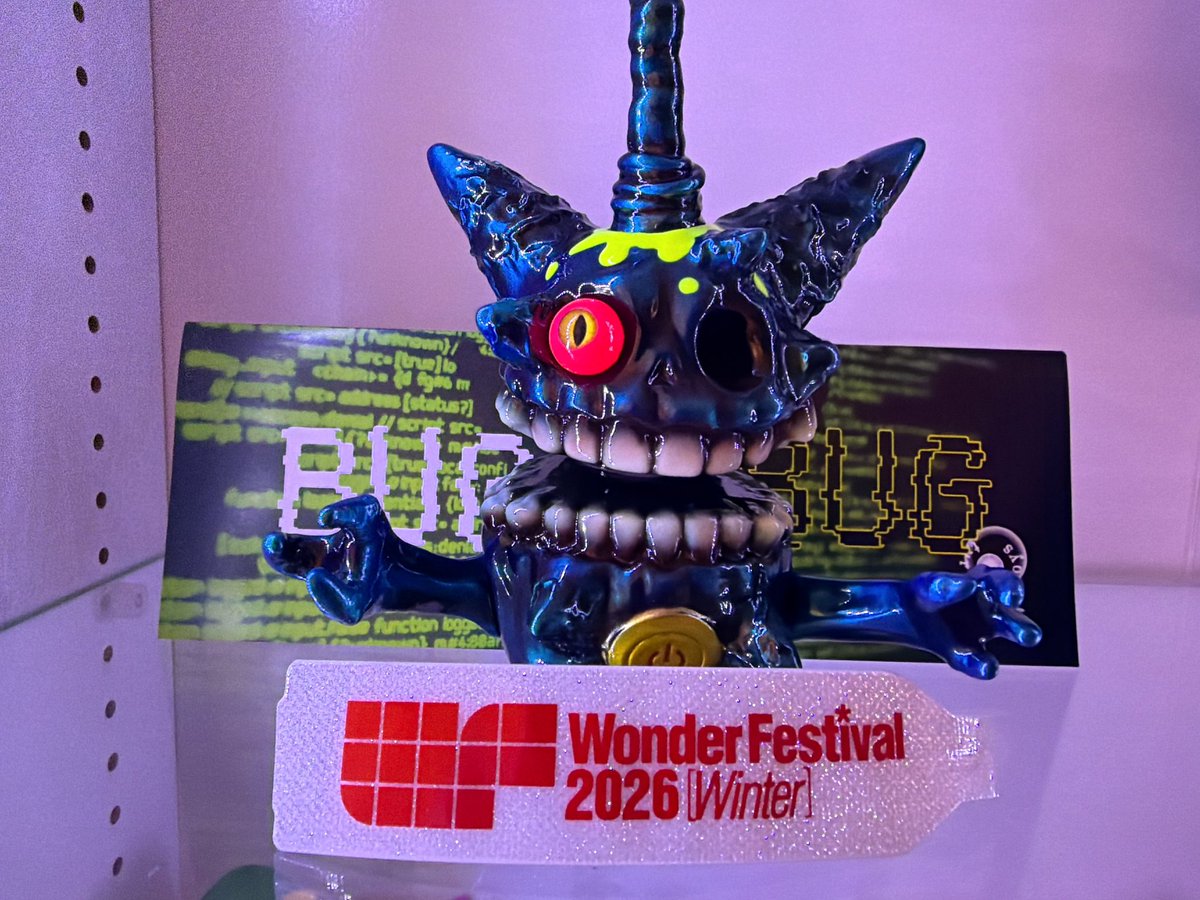 donpa28's tweet photo. WF2026冬の戦利品①
事前抽選で感染した、@turn_UP_toys さんのBUGBUG B.J. ブルー！🟦

実物で見るとよりキャンディ塗装ブルー
が良くて綺麗でした！
中のUSB部分がピンクの👅に見え最高！

次も青色系統の別のBUGBUGが欲しくなりました！
#WF2026冬 
#turn_up_toys 
#BUGBUG 
#ソフビ https://t.co/fkjz1afANA