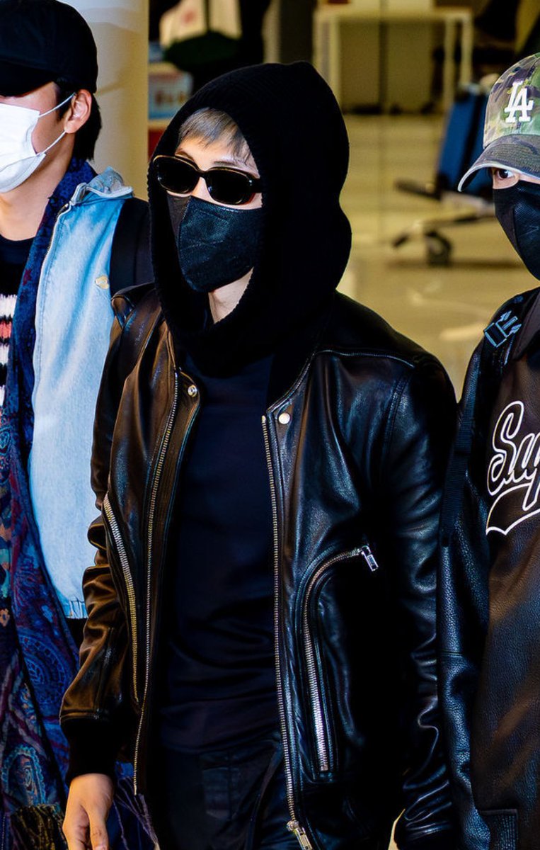 the amount of Aura in this picture is insane