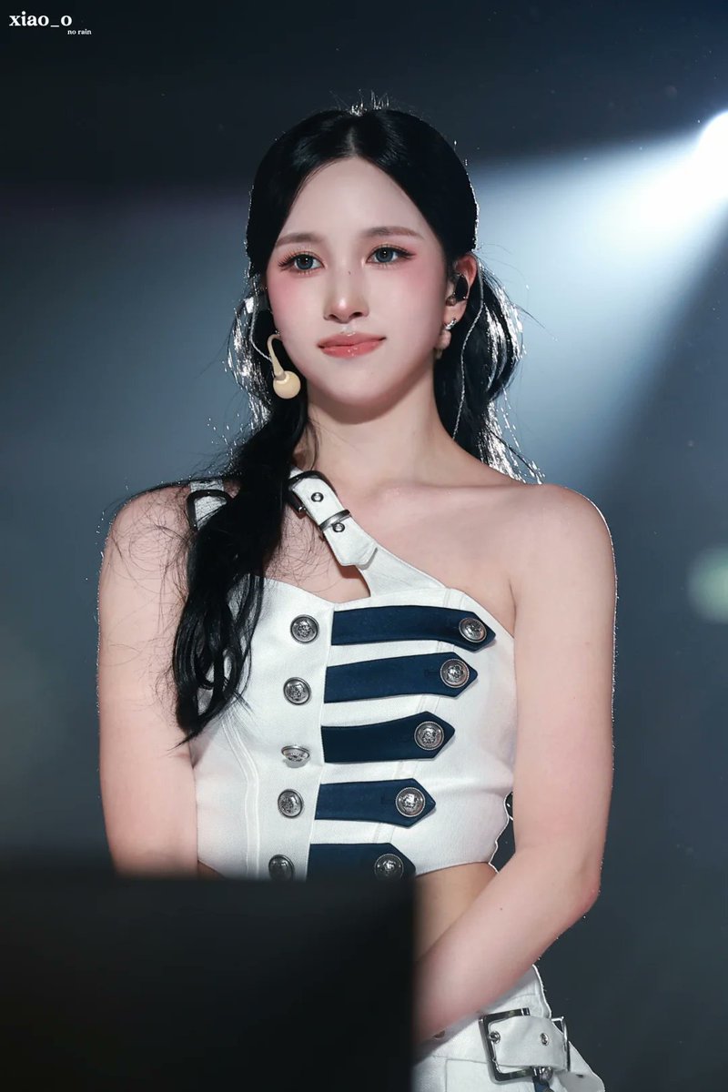 stanstuckinbed's tweet photo. beautiful NON AI photos of mina 

From rednote xiao_o https://t.co/4XJ6YmQA2s