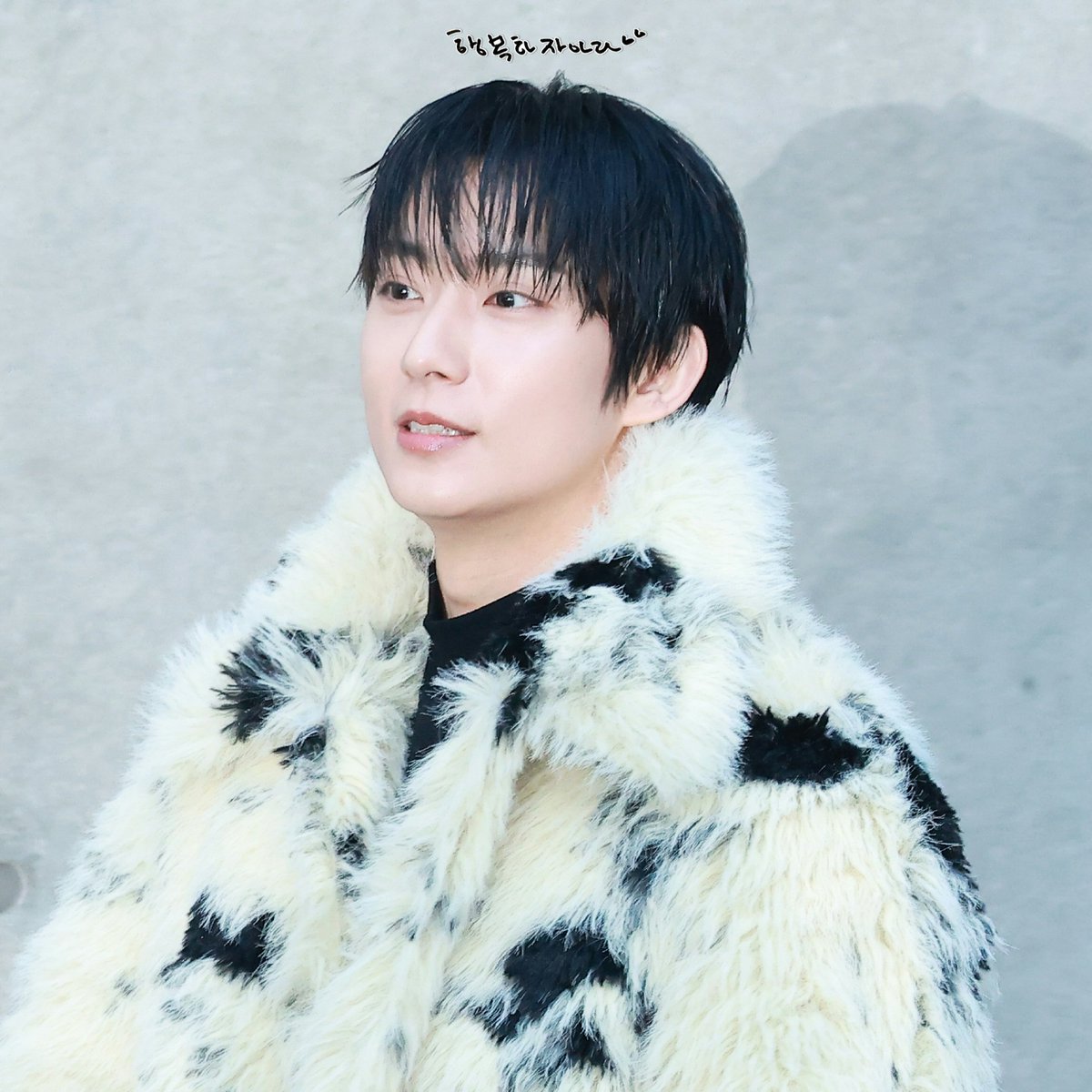 Arazzingzzing's tweet image. 공찬시💚
오늘도 행복하게 잘지냈어
찬이도 따뜻하게 맘 편히 잘 보냈길🙏