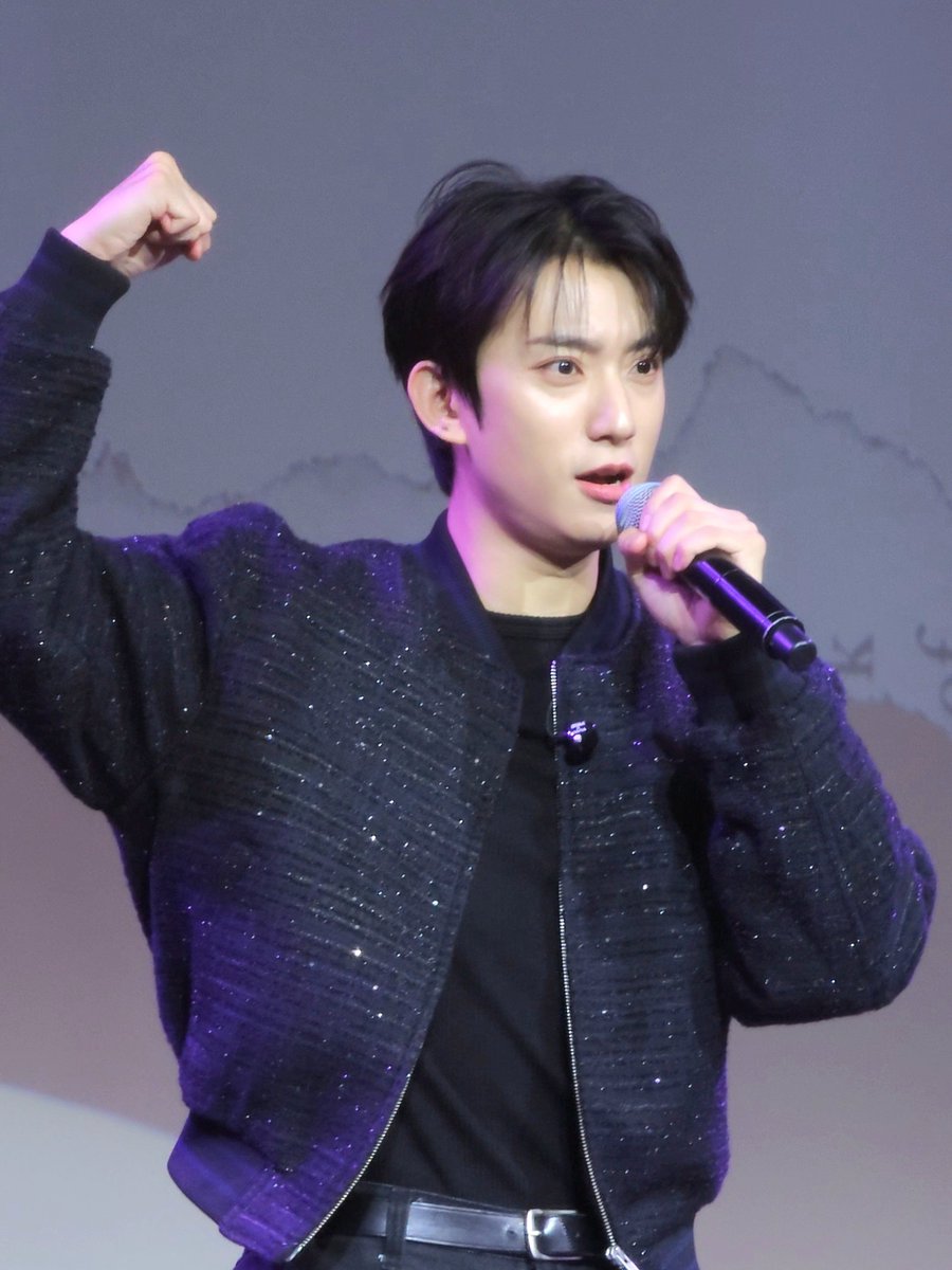 Charlice537's tweet image. 공찬시 🐶 ( ง ๑•̀ ㅁ•́ ) ง