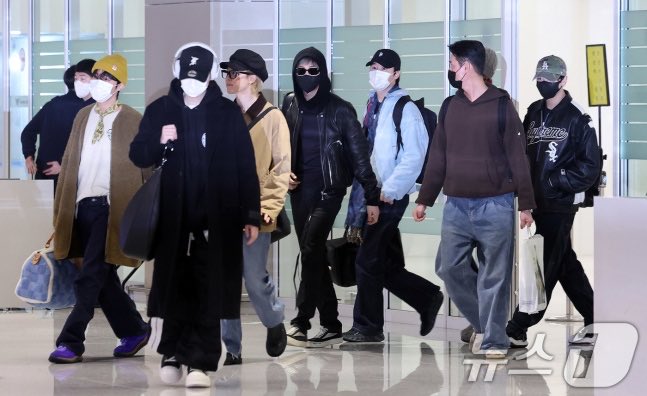 📄｜260209 #RM 帰国の記事です。
BTS RMが9日午後、海外日程を終え仁川国際空港を通じ入国している。
naver.me/FpwDP5uf

#방탄소년단RM