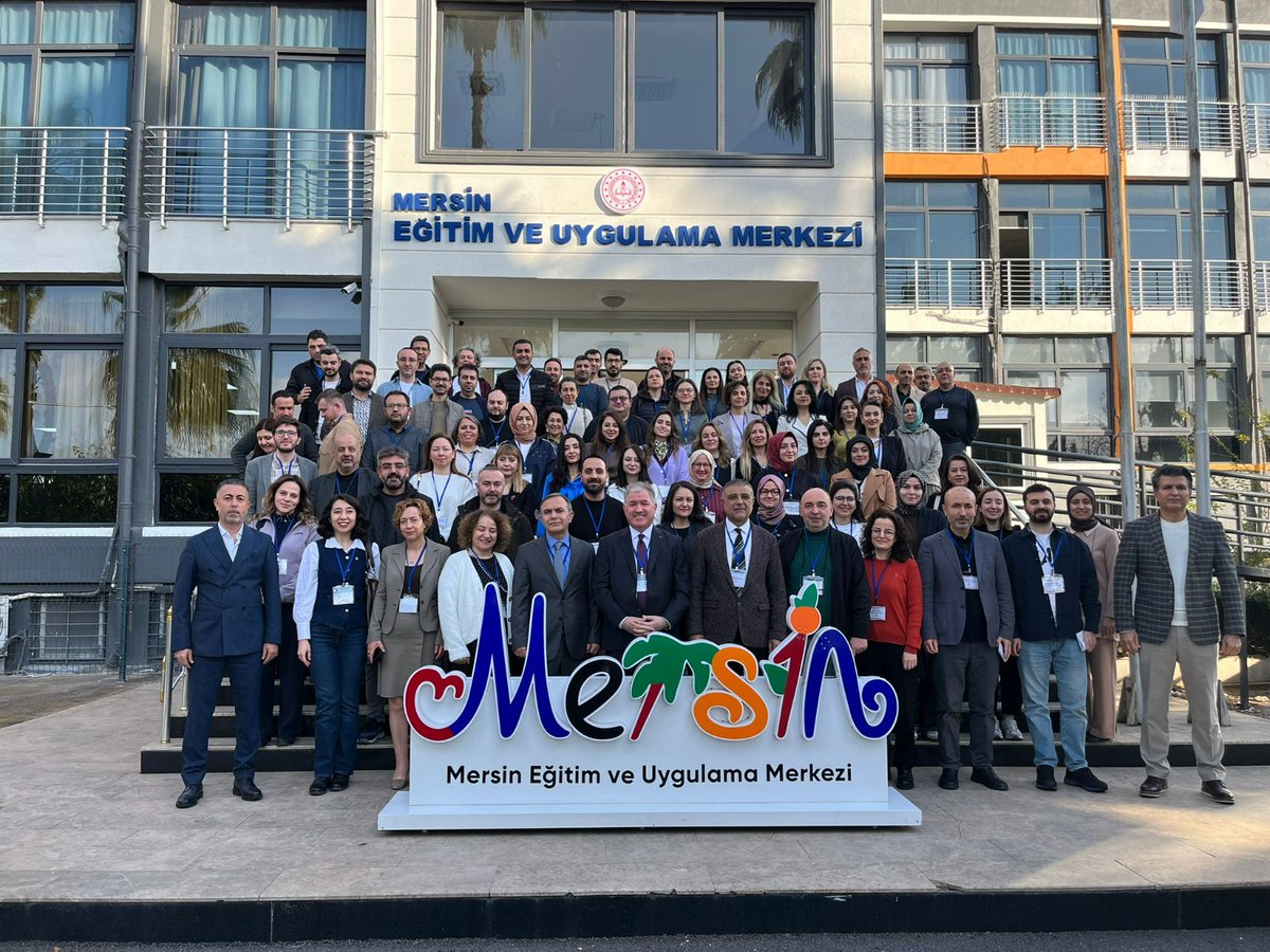 meb_ttkb's tweet photo. Başkanlığımızca düzenlenen “Araştırma Uygulama İzinleri ve Bilimsel Toplantılara Katılım Kursu” Mersin’de başladı. @tcmeb 
Detaylar👉🏻https://t.co/7e5YOcUAHe https://t.co/dVxFZqVQ1V