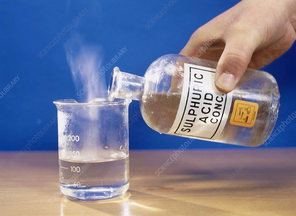 🚨BREAKING –

Epstein files reveal that Epstein purchased 330 gallons of sulfuric acid in 2018

It is sometimes used to dispоse of bоdies or destrоy evidence‼️