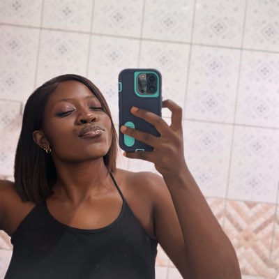 chick_sami's tweet photo. #NewProfilePic https://t.co/hbd0LAFUZg