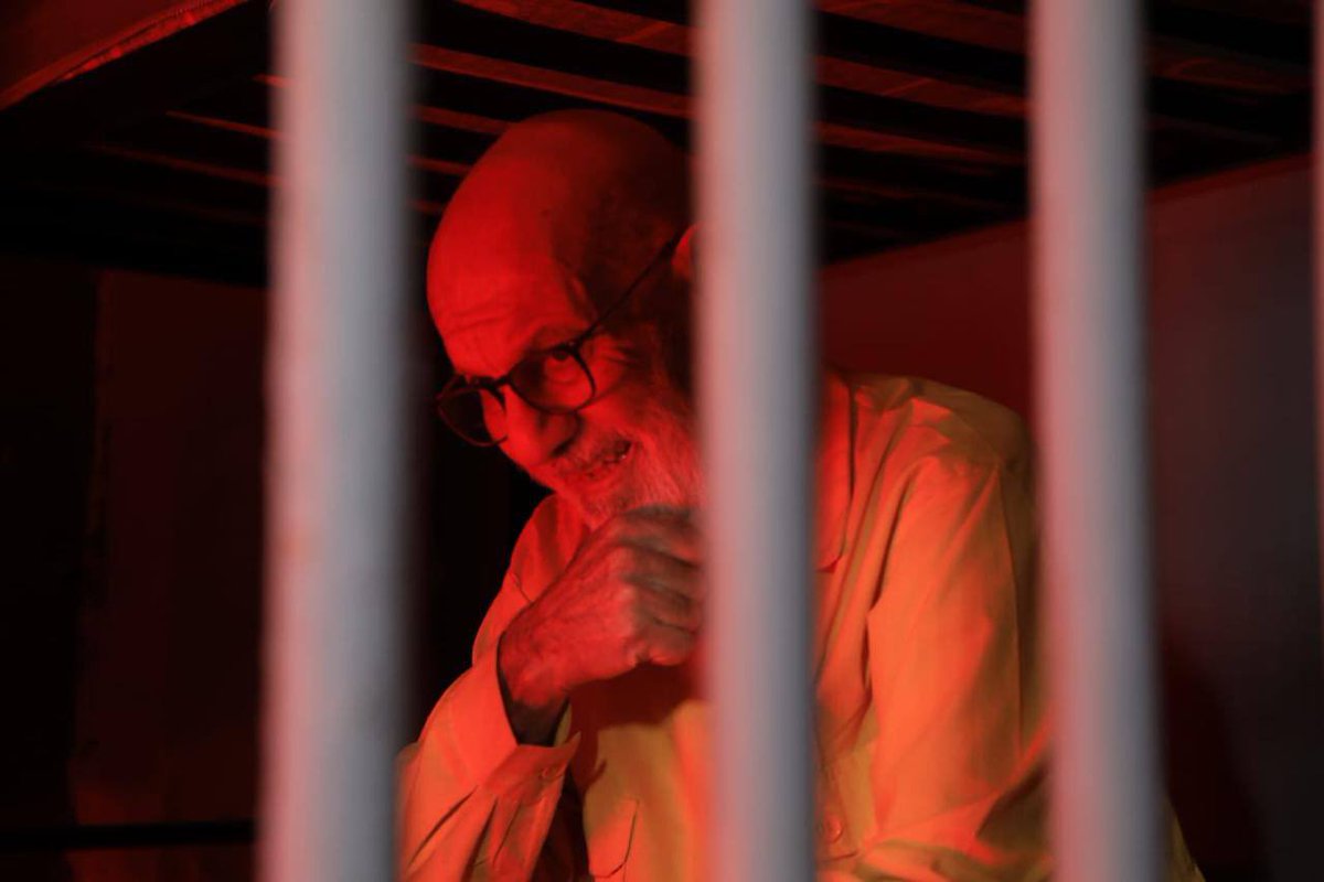 للشيخ الامين الفضل الكبير بمتابعة ملف المجـ  رم وتقديمه للقضاء العراقي 

وتنفيذ حكم الإعدام شنقاً حتى الموت بحقّه بعد استكمال جميع الإجراءات القضائية الأصولية