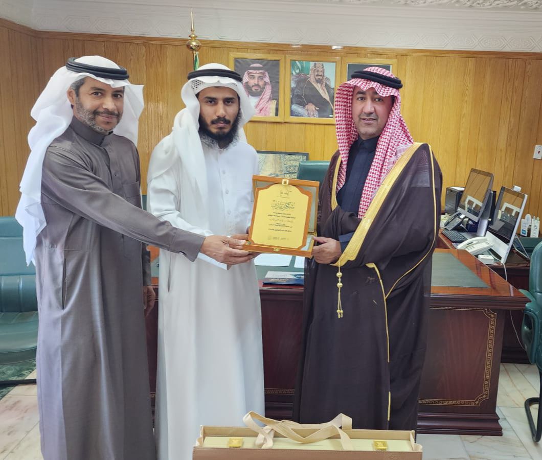 (واعظ) لرعاية شؤون الموتى في محافظة البدائع tweet media