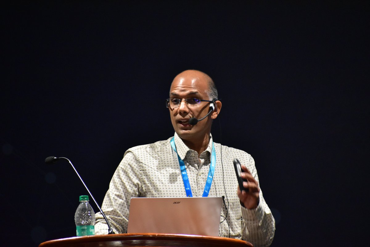 amritabiotech's tweet photo. A major highlight! Dr. Satheesh Babu (@AMRITAedu ) is discussing bacteriophage-based methods to identify antimicrobial-resistant bacteria. By using these phages, his team is creating a faster, more precise way to spot "superbugs".

#AMR #BacterialDetection #SPARC2026 #SPARC https://t.co/dzHnGSCpW7
