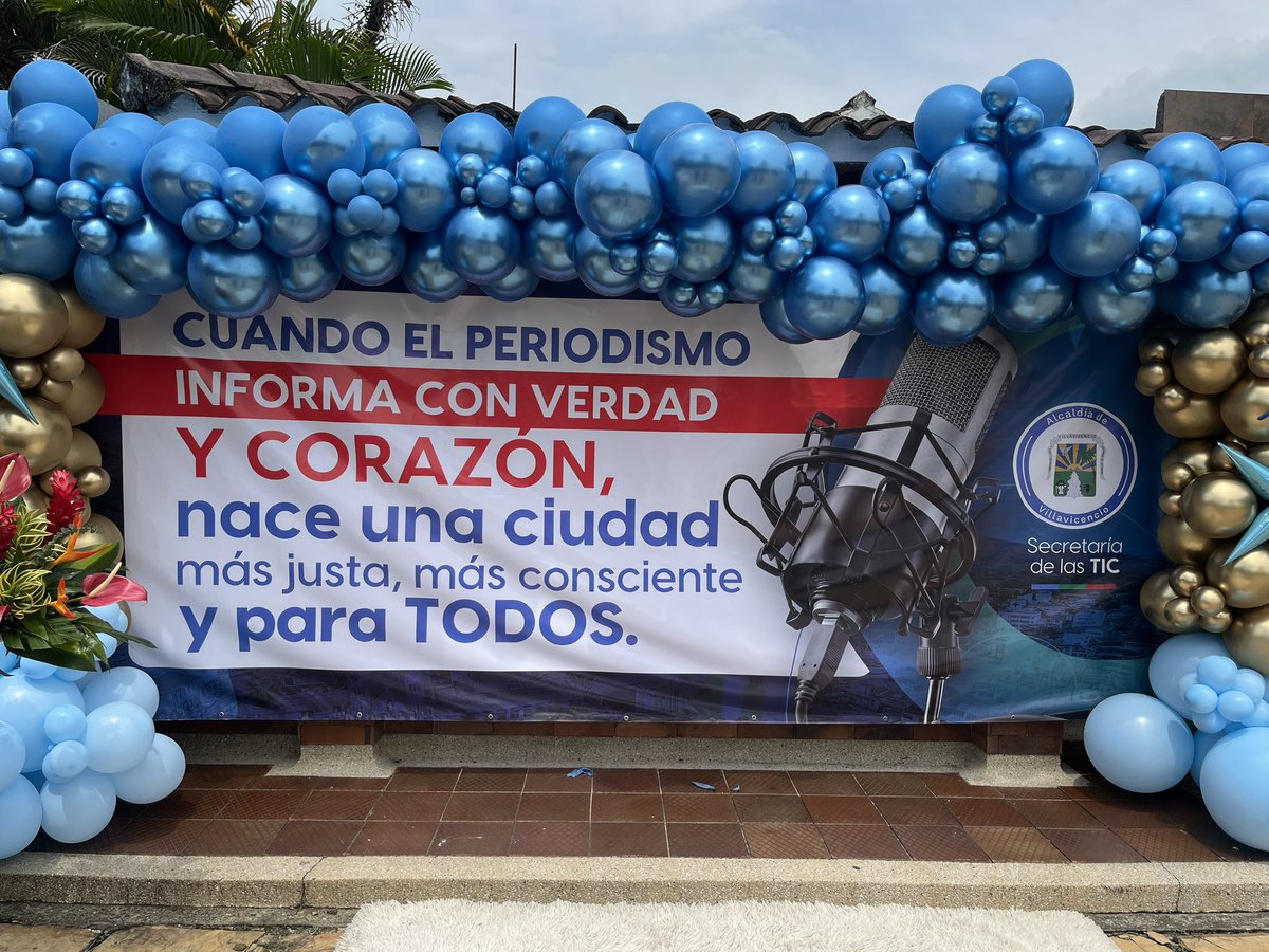 En el marco de la conmemoración del Día del Periodista, el alcalde <a href="/AlexBaqueroS/">Alexander Baquero Sanabria</a> , destacó la invaluable labor social que desempeñan los periodistas y comunicadores en la construcción de una ciudad mejor para todos.
Agradecimiento a  la Secretaría de las TIC, Juan Carlos Aguilar