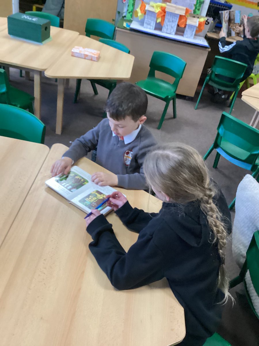 Our Year 5 children take their responsibility of being a reading buddy to our KS1 children very seriously. #BeResponsible
#greatsankeyreading