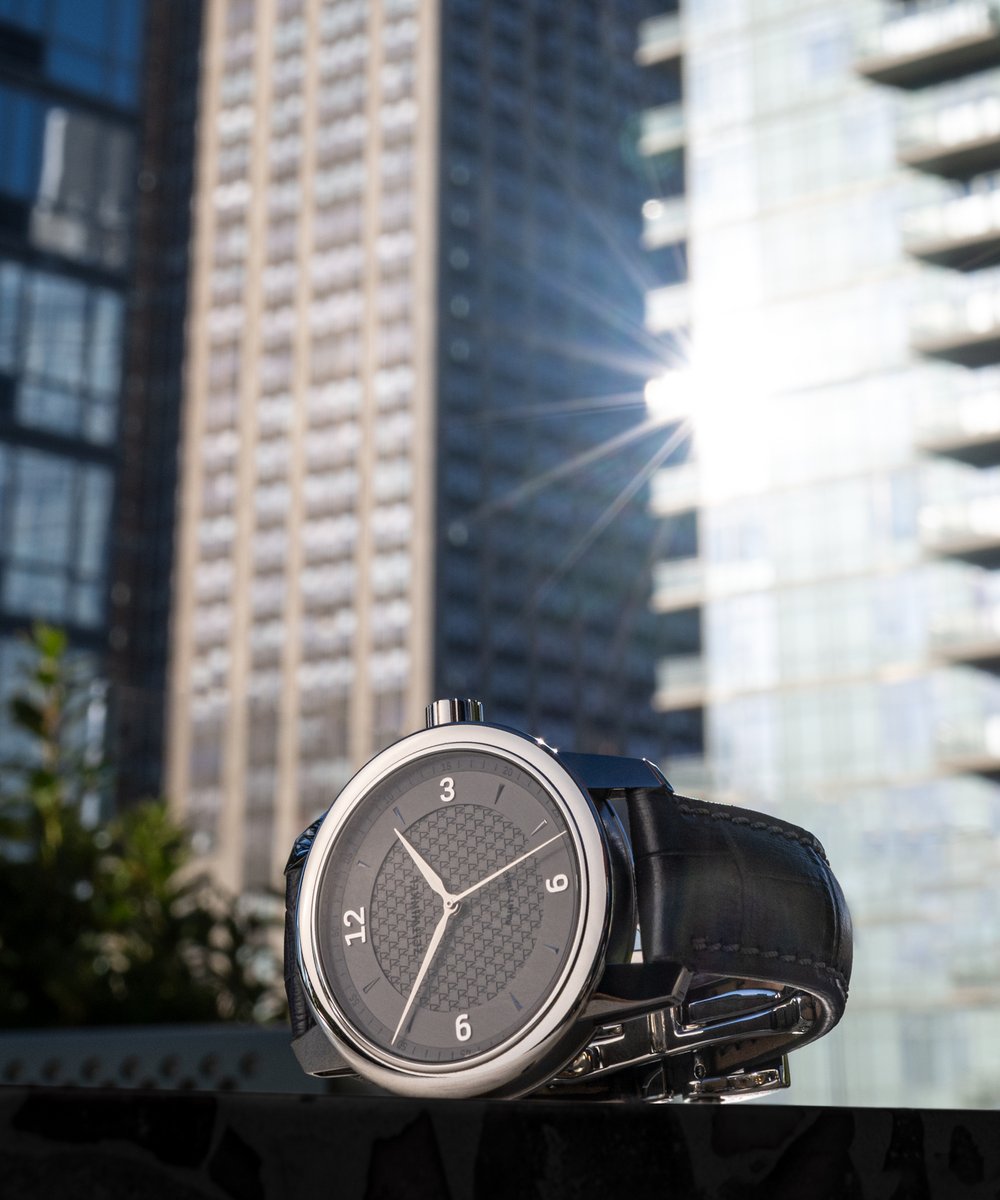 Zeitwinkel's tweet image. Zeitwinkel model 082°, powered by our inhouse caliber ZW0102.

#swissmade #independentwatchmaking #inhousemovement #actuallywearit