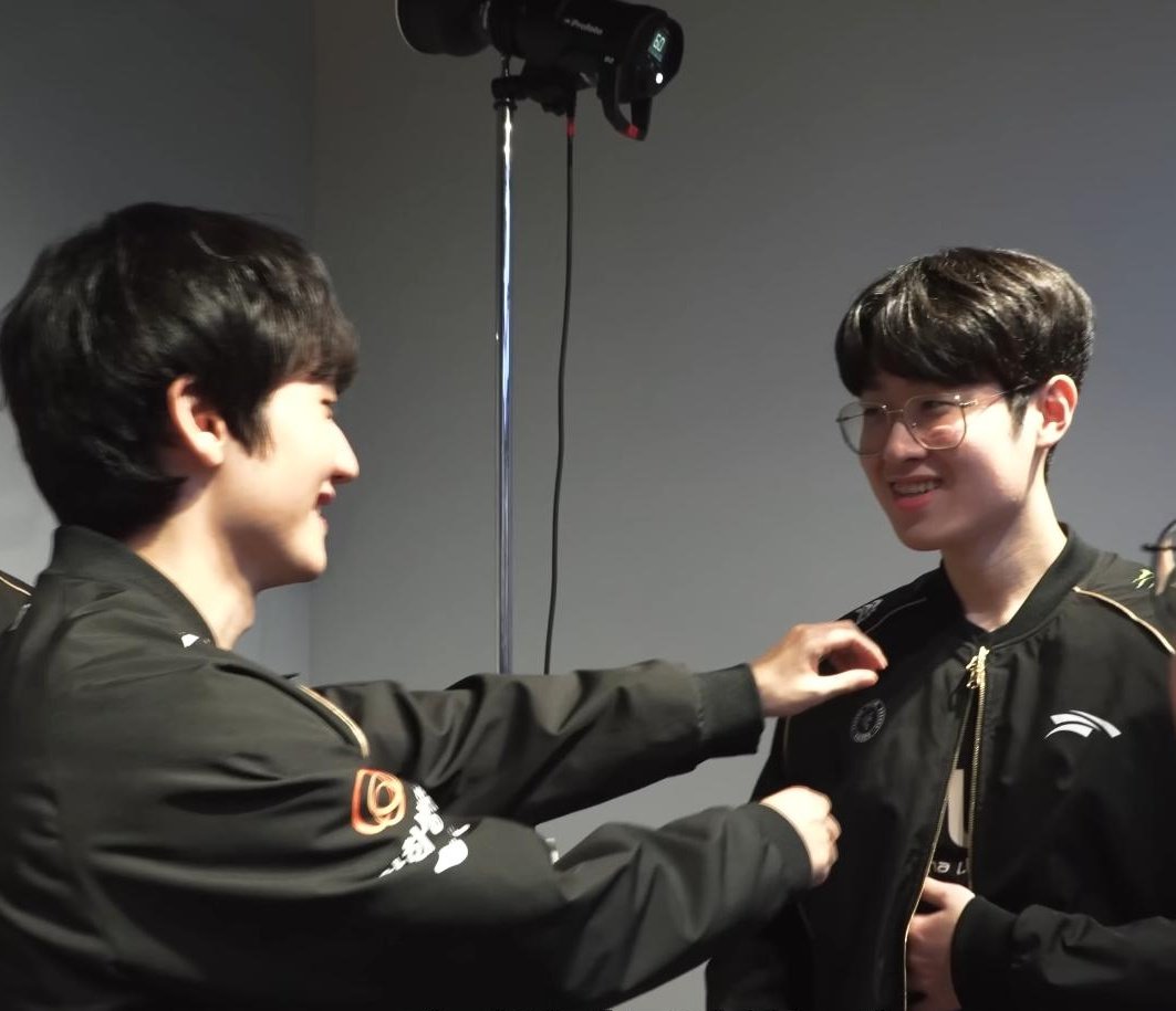 sevensebong's tweet image. my joy